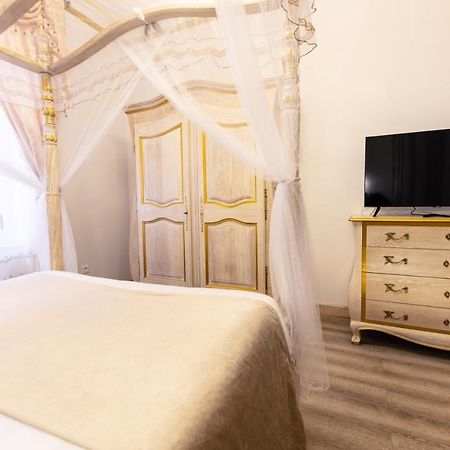 Chambre A Baldaquin Maison De L'Eglise Du Couvent Narbonne Eksteriør bilde