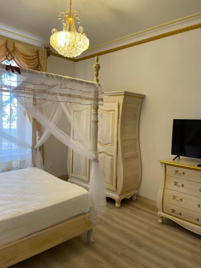 Chambre A Baldaquin Maison De L'Eglise Du Couvent Narbonne Eksteriør bilde