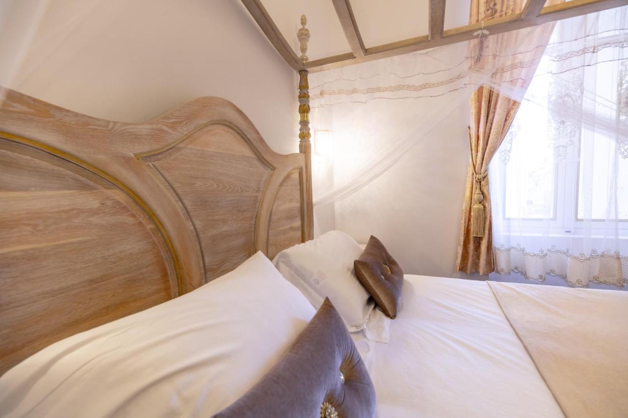 Chambre A Baldaquin Maison De L'Eglise Du Couvent Narbonne Eksteriør bilde